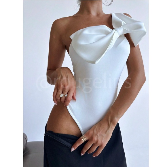 White Large Bow One Shoulder Bodysuit Slim Fit Asymmetrical - Picture 5 of 8